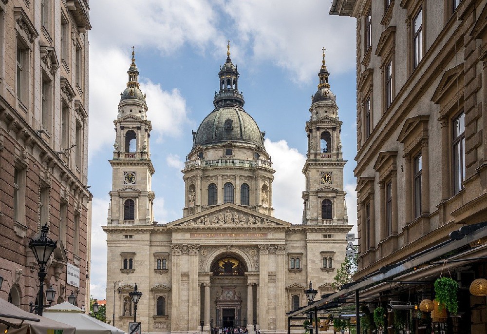 古建筑拍婚纱照